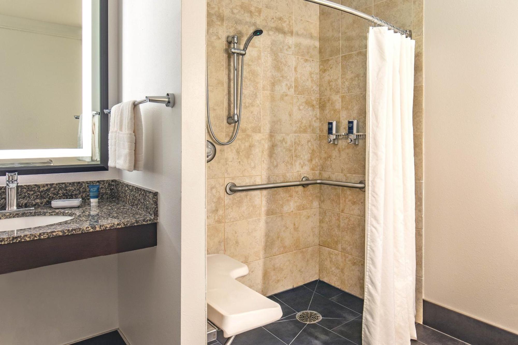 Four Points By Sheraton Kalamazoo Exterior photo